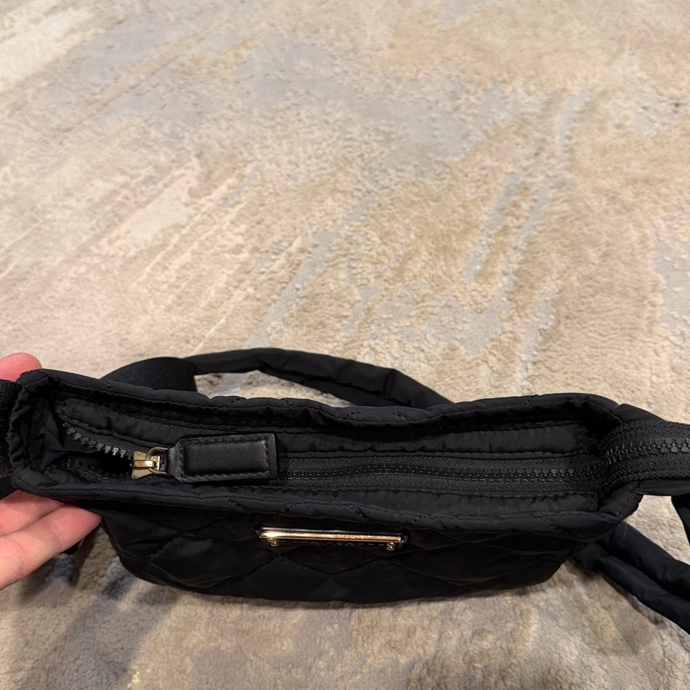 Marc Jacobs Soft, Black Quilted Crossbody Women’s Handbag by  Luxury Designer - Picture 5 of 10